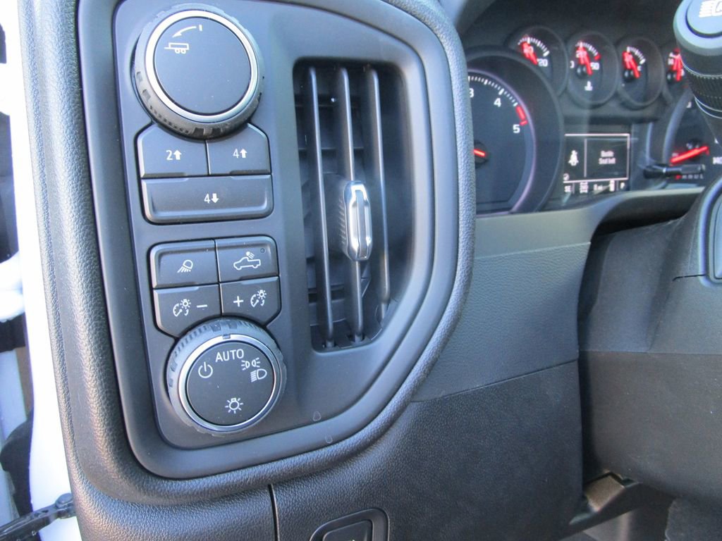 New 2026 Chevrolet Silverado 2500 Custom w/ Custom Value Package image 30