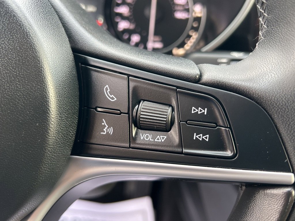 Used 2018 Alfa Romeo Giulia Ti w/ TI Leather Package image 41