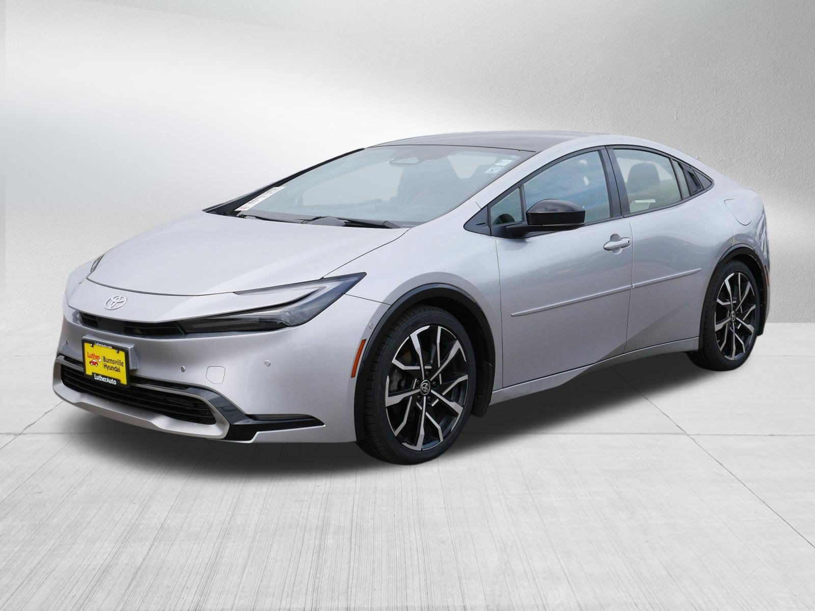 Used 2024 Toyota Prius Prime Premium w/ Advanced Technology Package FWD image 3