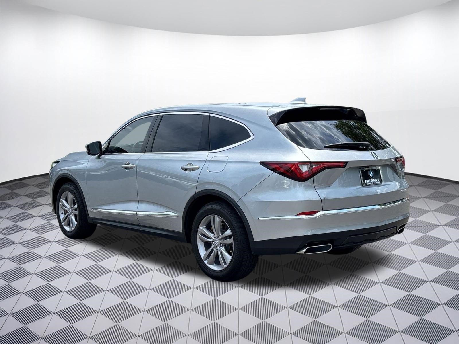Used 2024 Acura MDX SH-AWD image 3