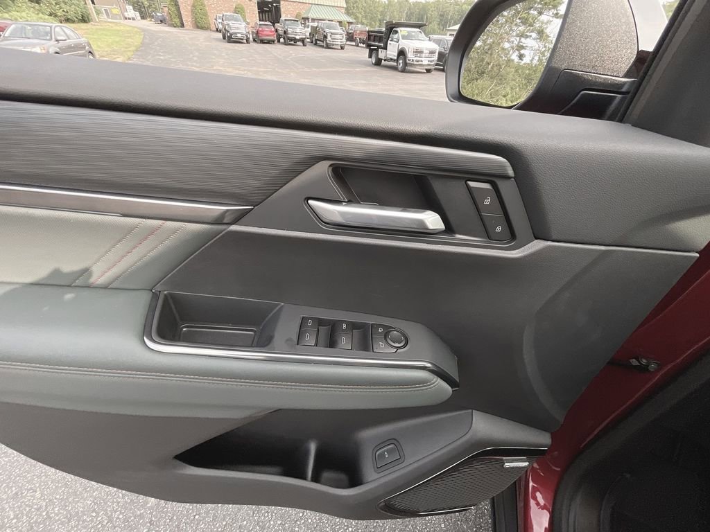 New 2026 GMC Acadia AT4 w/ Luxury Package image 30