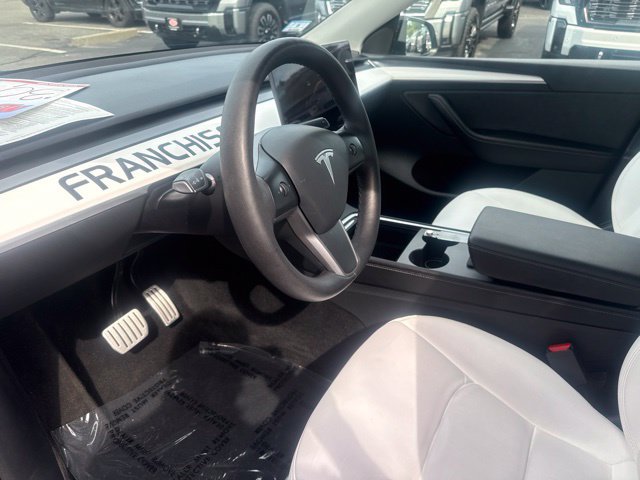 Used 2023 Tesla Model Y Performance AWD/4WD image 9