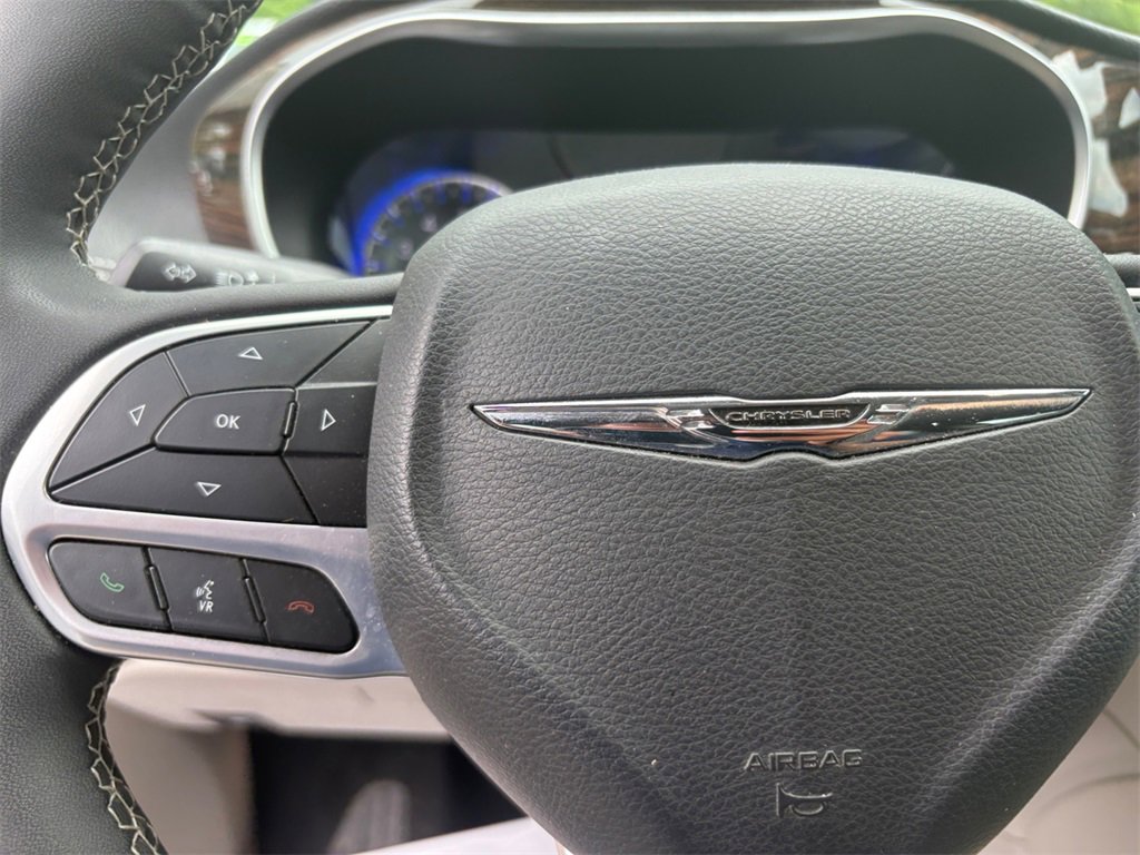 Used 2023 Chrysler Pacifica Limited w/ Trailer Tow Group image 25