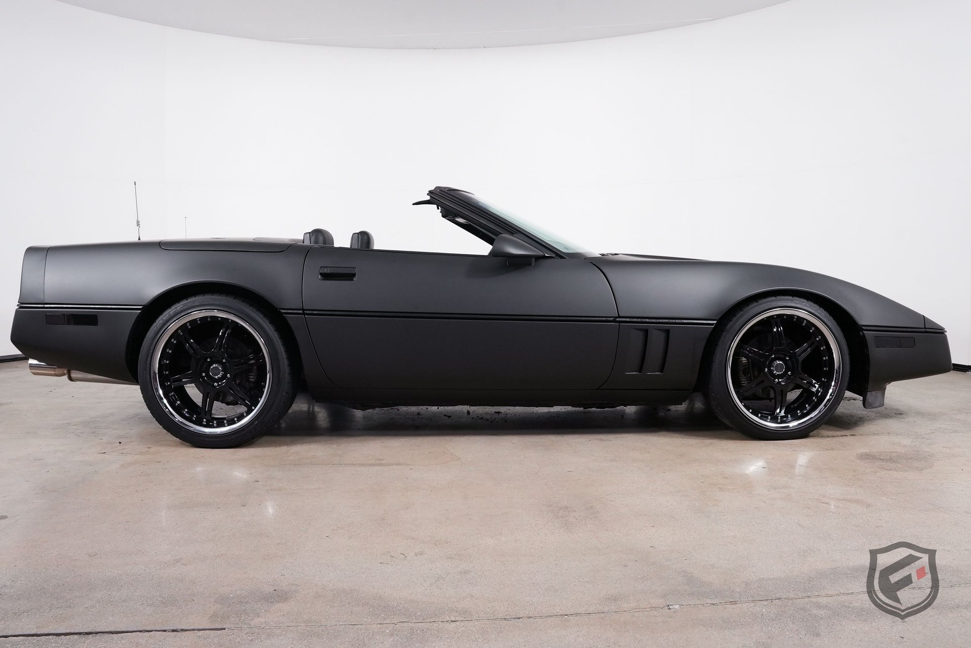 Used 1987 Chevrolet Corvette Convertible RWD image 12