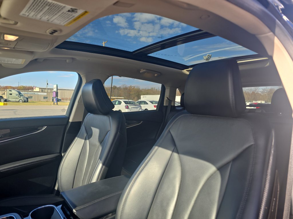 Used 2022 Lincoln Nautilus Reserve w/ Equipment Group 201A image 14