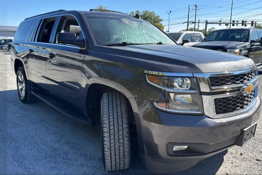 Used 2017 Chevrolet Suburban LT AWD/4WD image 1