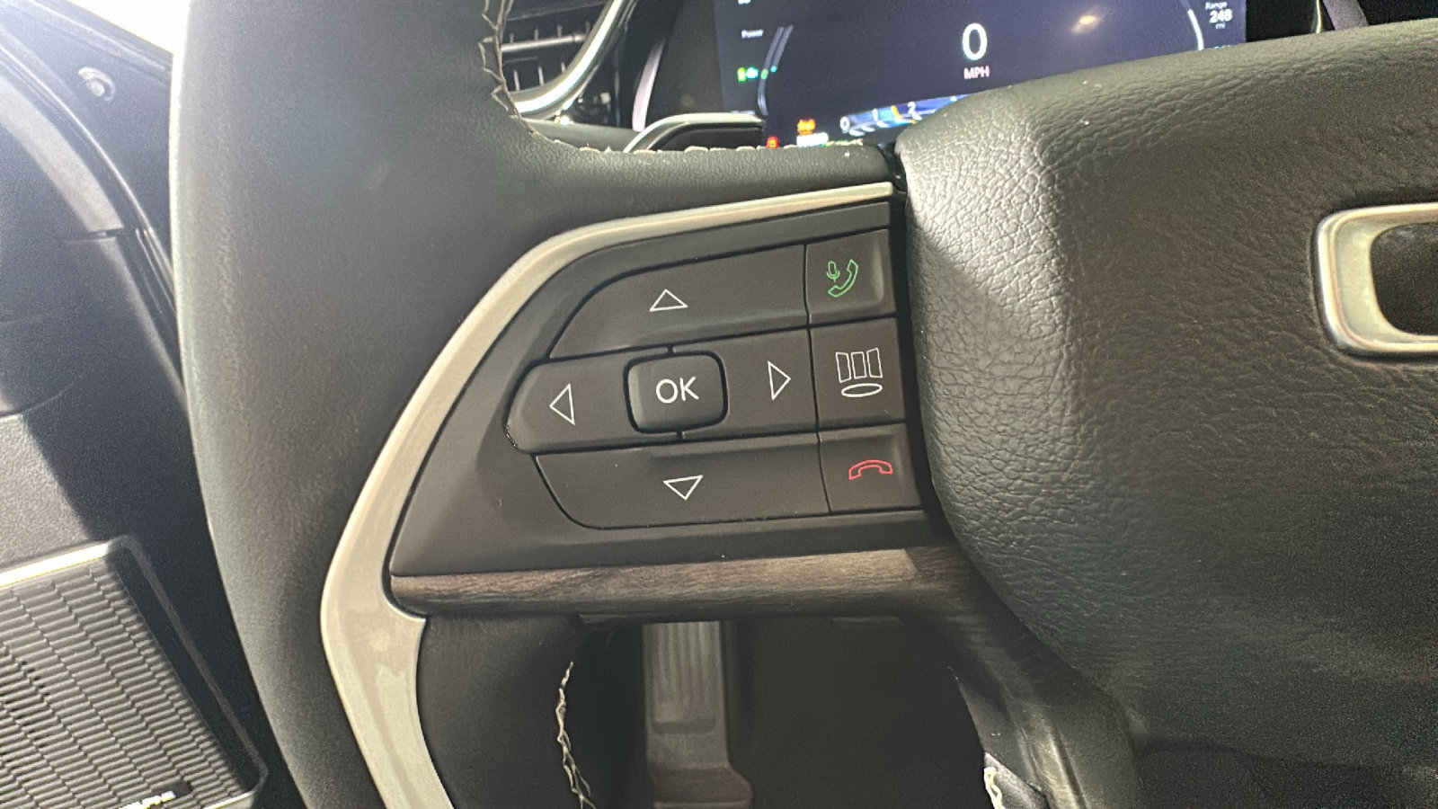 Used 2023 Jeep Grand Cherokee 4WD 4xe image 19