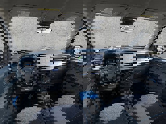 New 2025 Ford Maverick XLT image 9