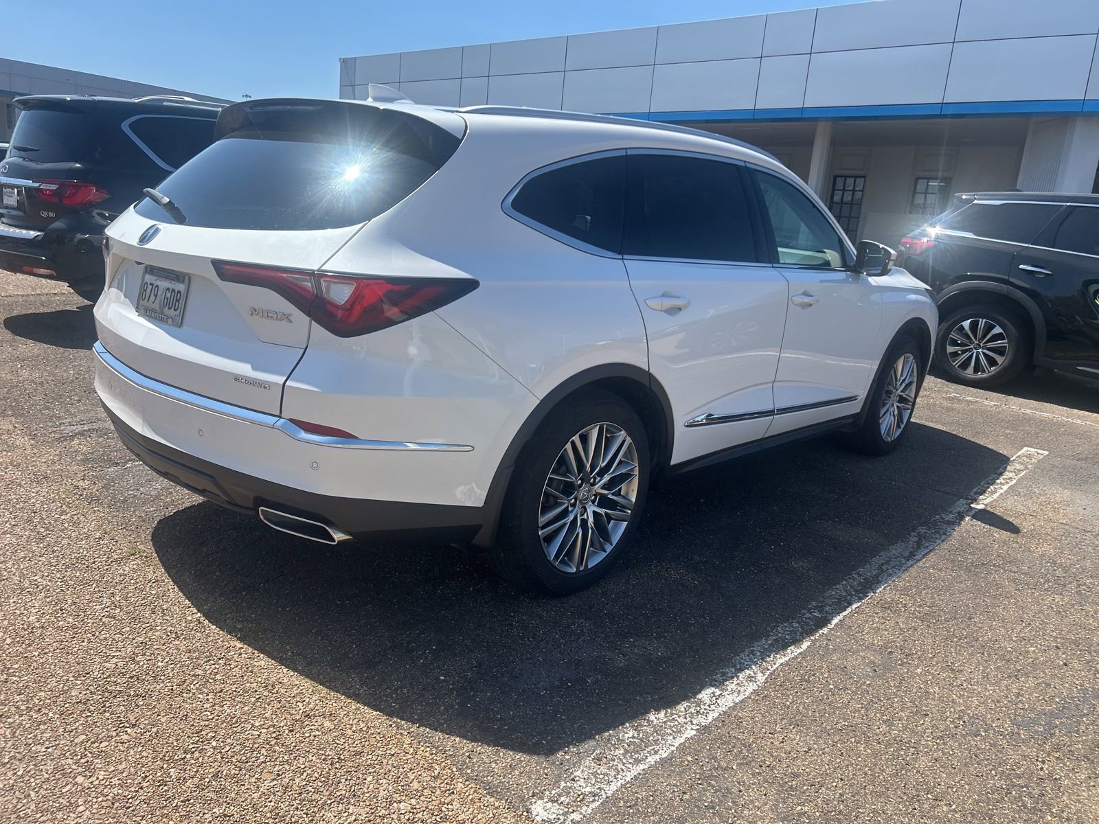 Used 2023 Acura MDX SH-AWD w/ Advance Package image 14