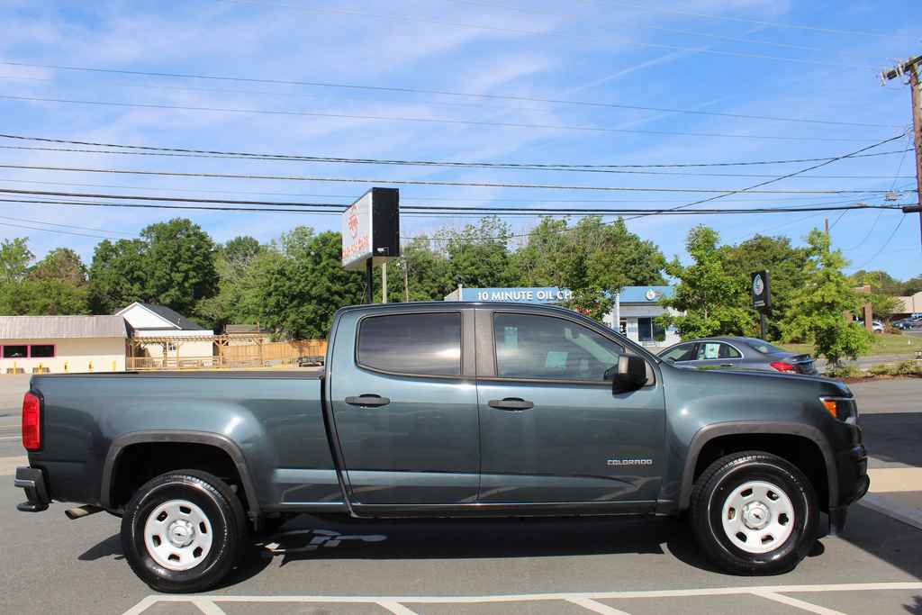 Used 2017 Chevrolet Colorado W/T w/ WT Convenience Package RWD image 4