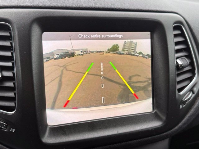 Used 2018 Jeep Compass Trailhawk w/ Leather Interior Group AWD/4WD image 3