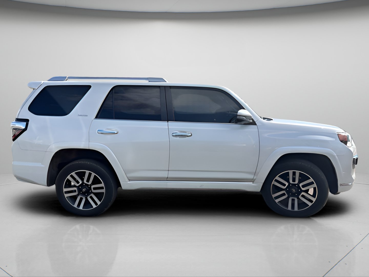 Used 2021 Toyota 4Runner Limited AWD/4WD image 6
