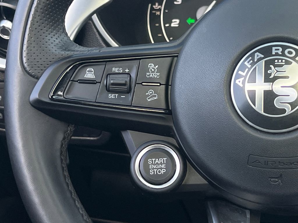 Used 2023 Alfa Romeo Stelvio Veloce image 28