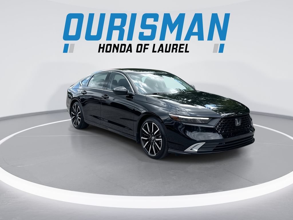 Used 2025 Honda Accord Touring image 2