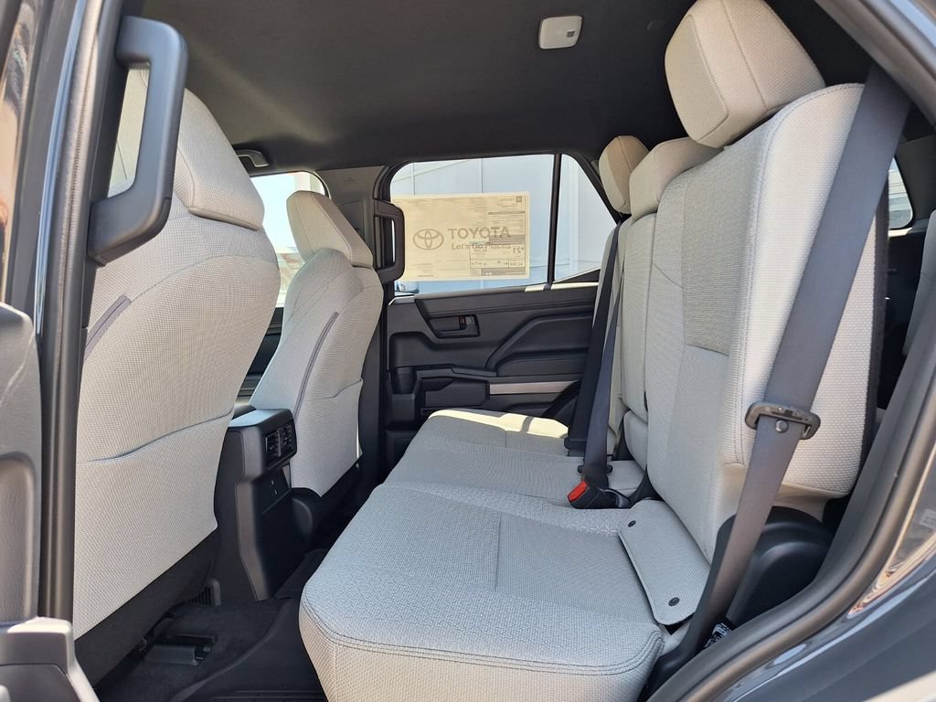 New 2026 Toyota 4Runner SR5 AWD/4WD image 11