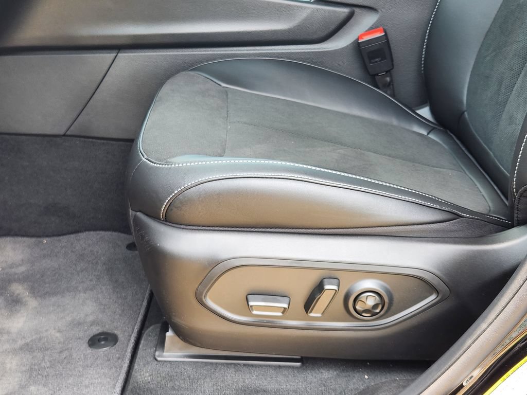 New 2026 Jeep Grand Cherokee L 2WD image 16