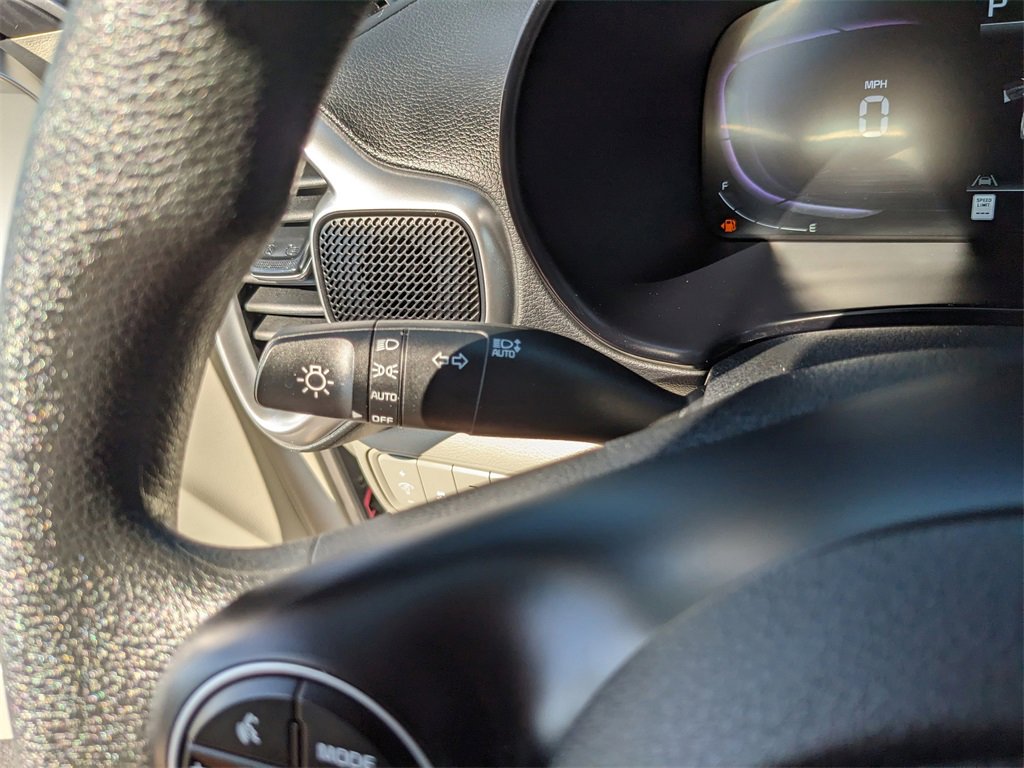 Certified 2025 Kia Soul LX image 31