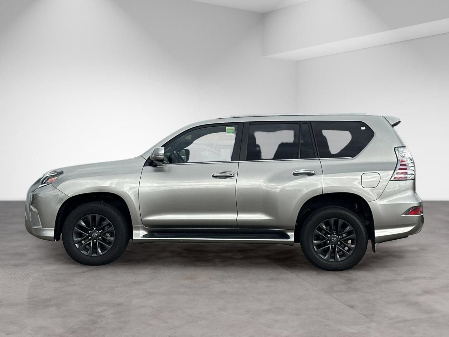 Used 2023 Lexus GX 460 Premium w/ Premium Package AWD/4WD image 3