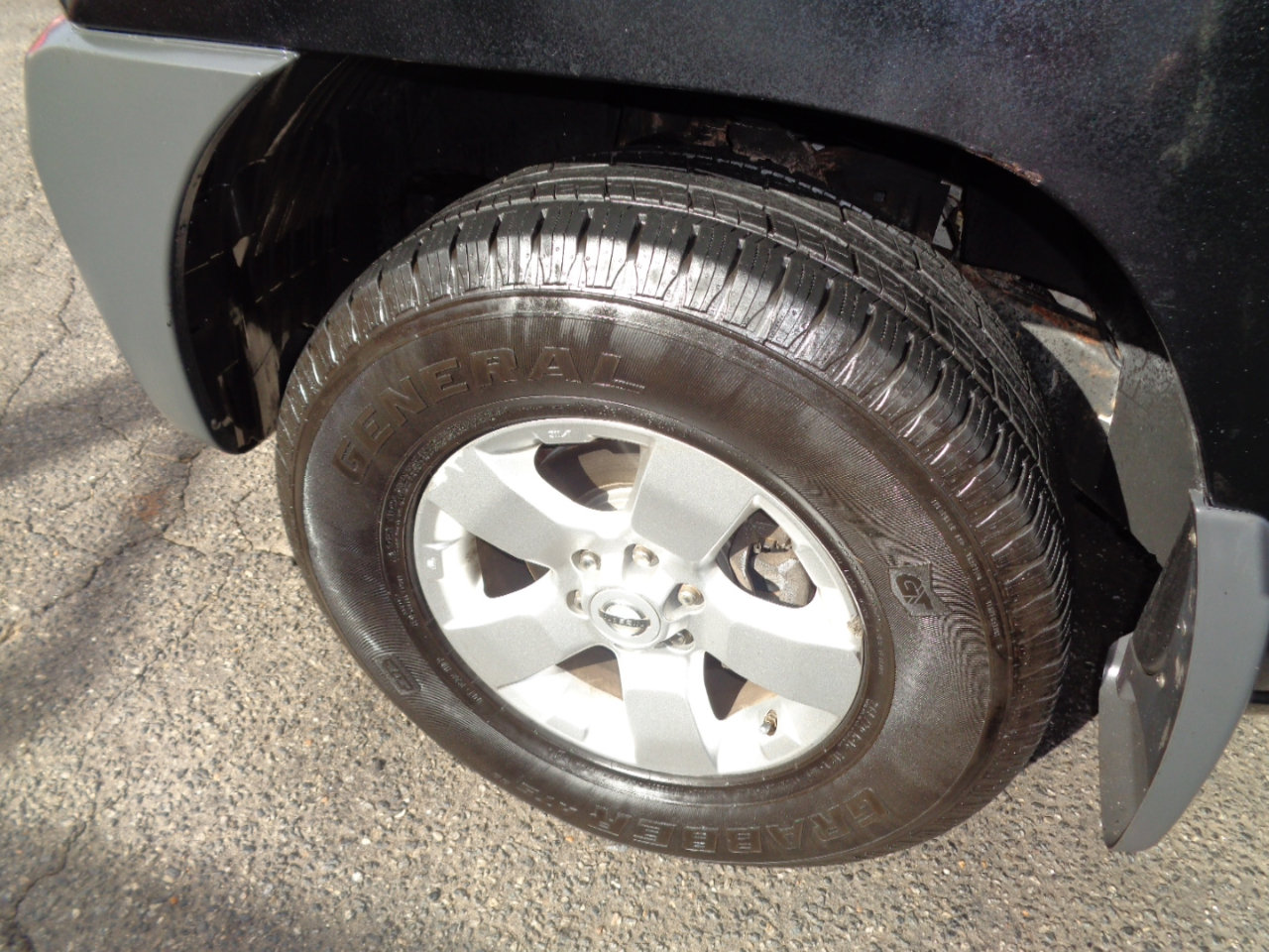 Used 2011 Nissan Xterra S image 26