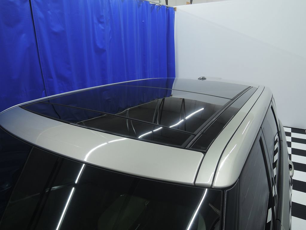 Used 2014 Land Rover Range Rover Sport HSE AWD/4WD image 4