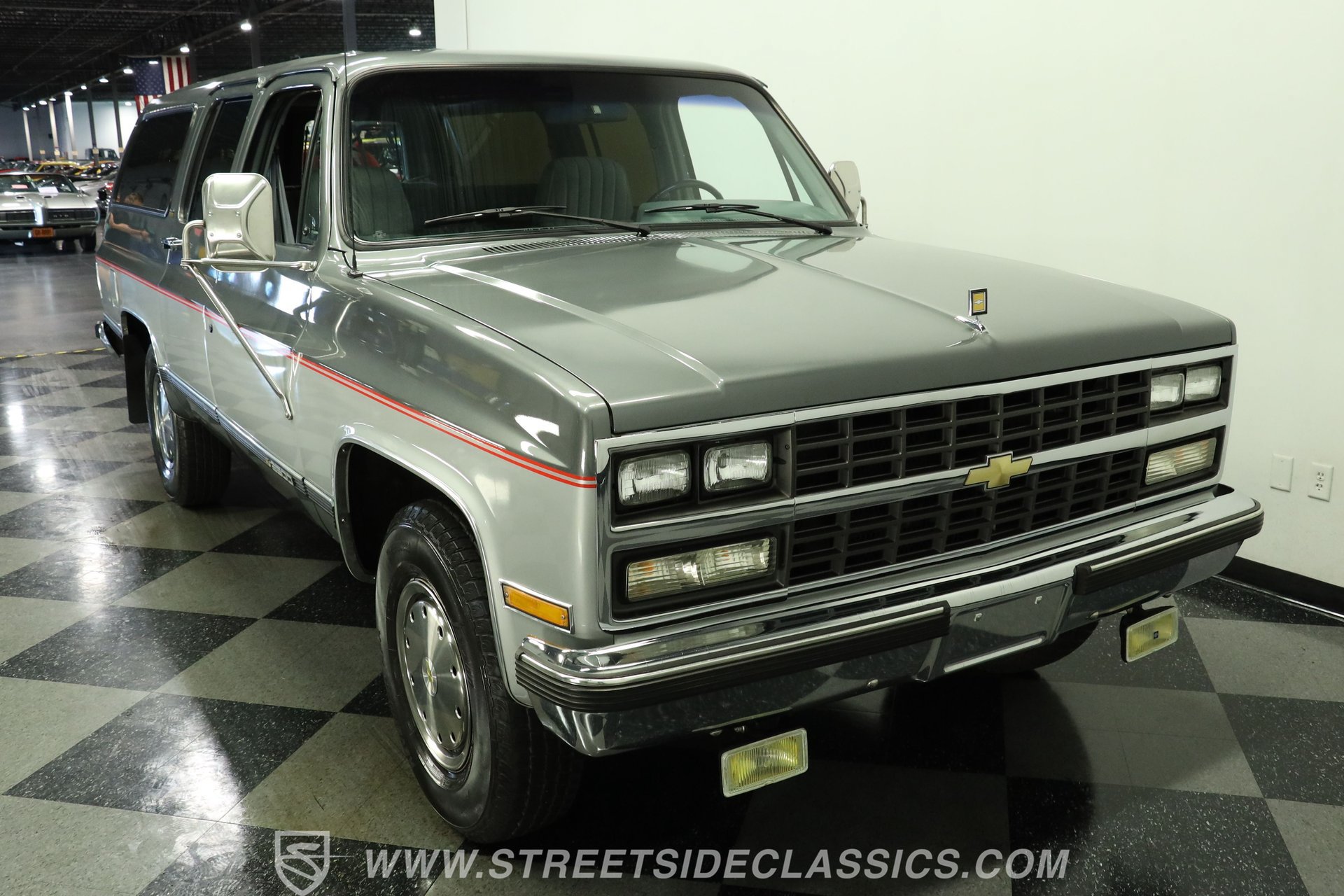 Used 1990 Chevrolet Suburban 2500 RWD image 15