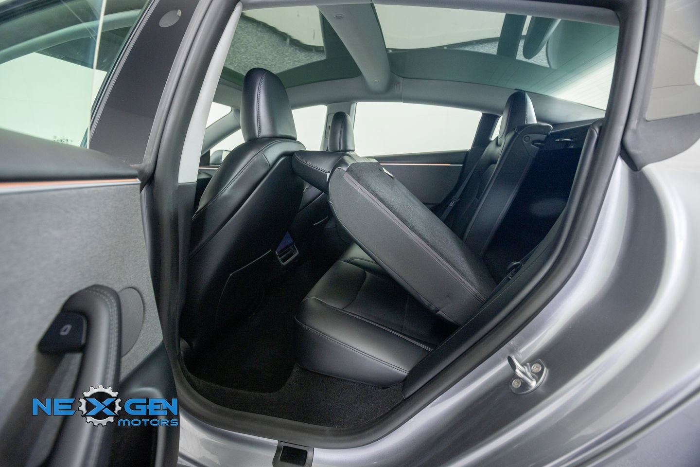 Used 2025 Tesla Model 3 Long Range RWD image 27