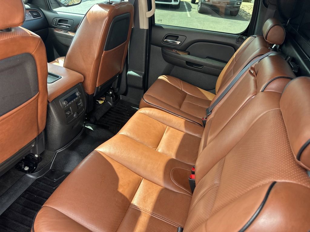 Used 2012 Chevrolet Avalanche LT image 18