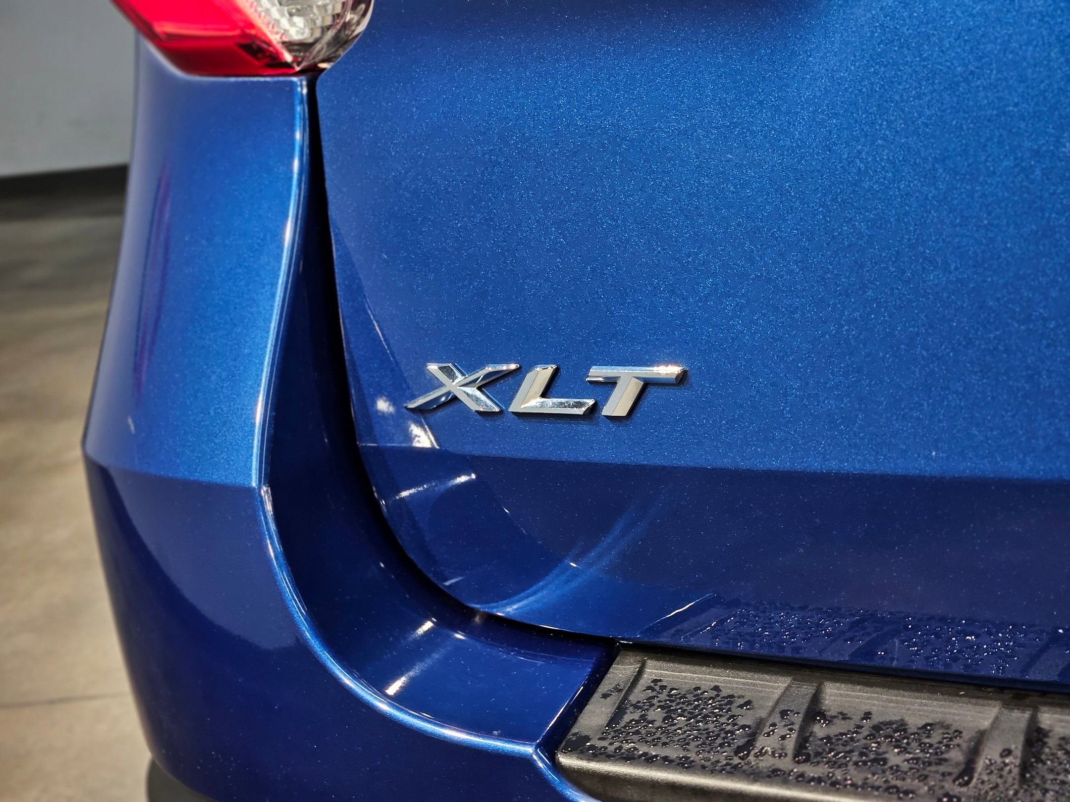 Used 2020 Ford Explorer XLT w/ Equipment Group 202A image 38