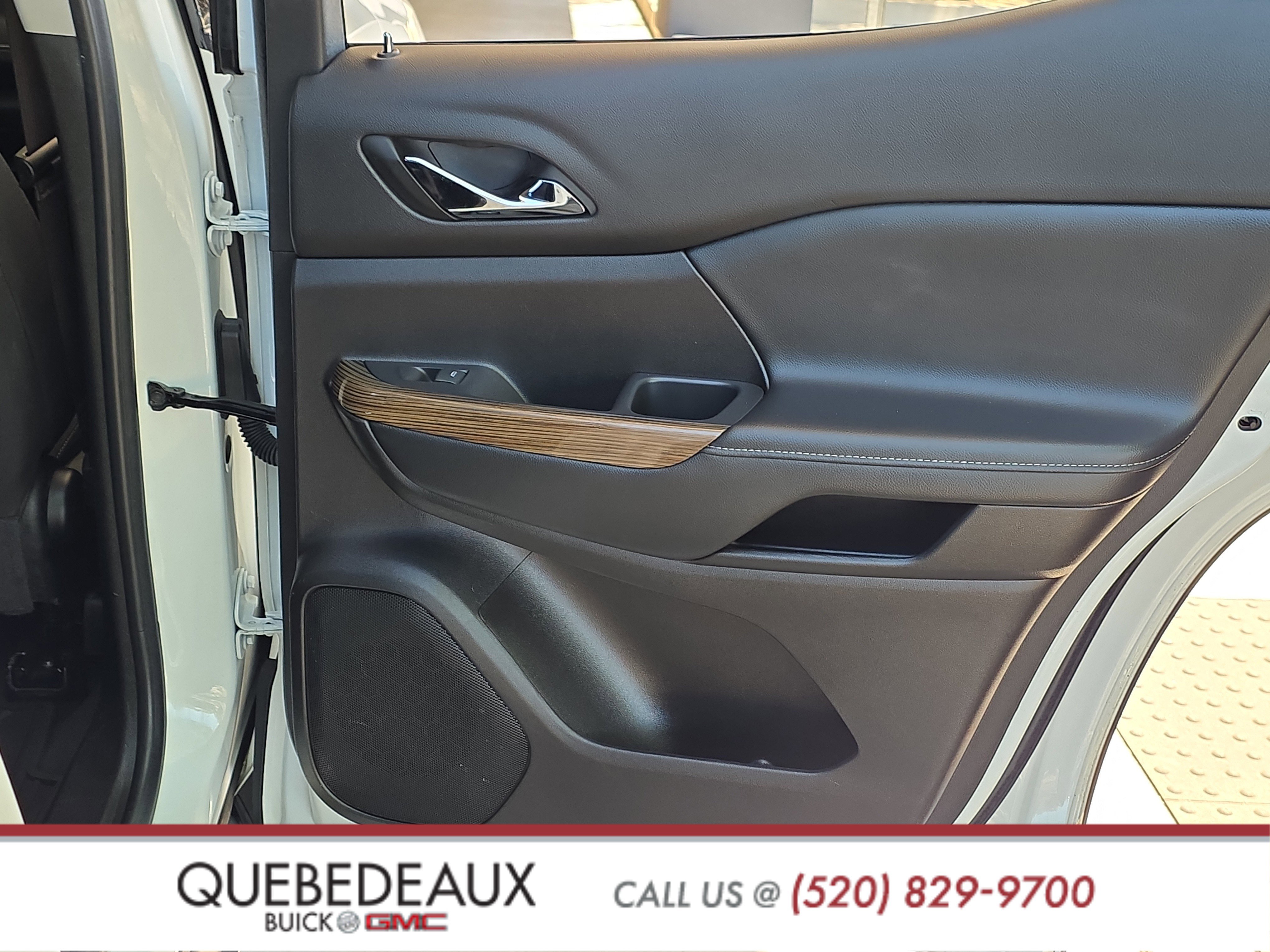 Used 2022 GMC Acadia SLE FWD image 26