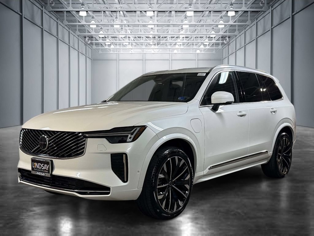 Certified 2025 Volvo XC90 T8 Plus w/ Protection Package Premier AWD/4WD image 1