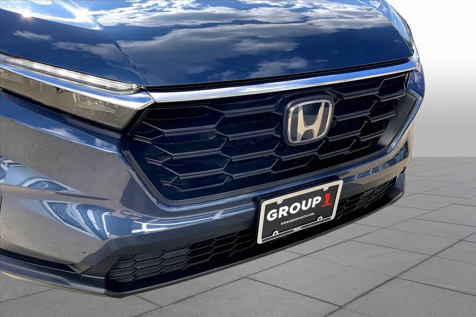 Used 2025 Honda CR-V LX image 29