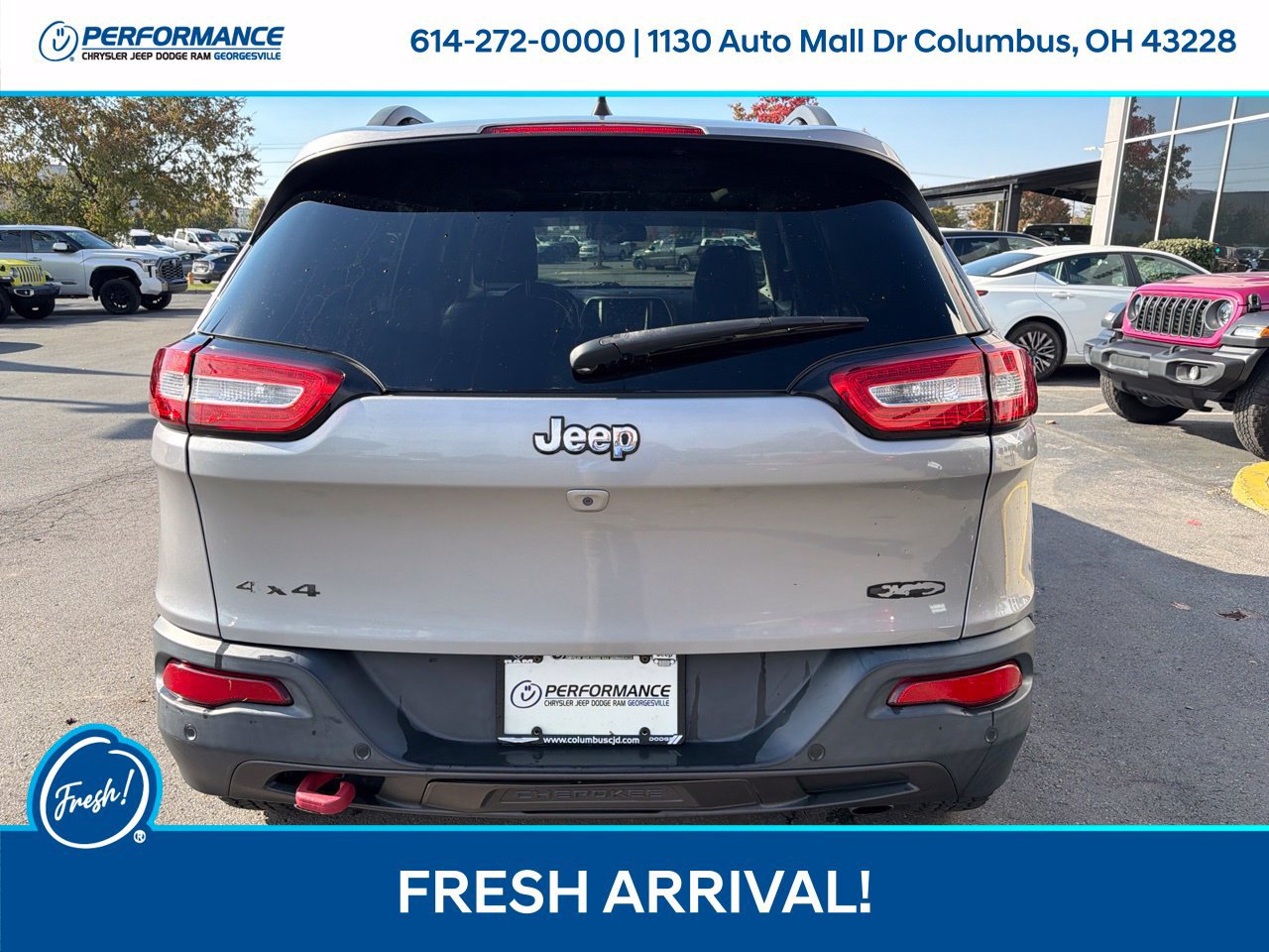 Used 2018 Jeep Cherokee Trailhawk w/ Comfort/Convenience Group AWD/4WD image 9