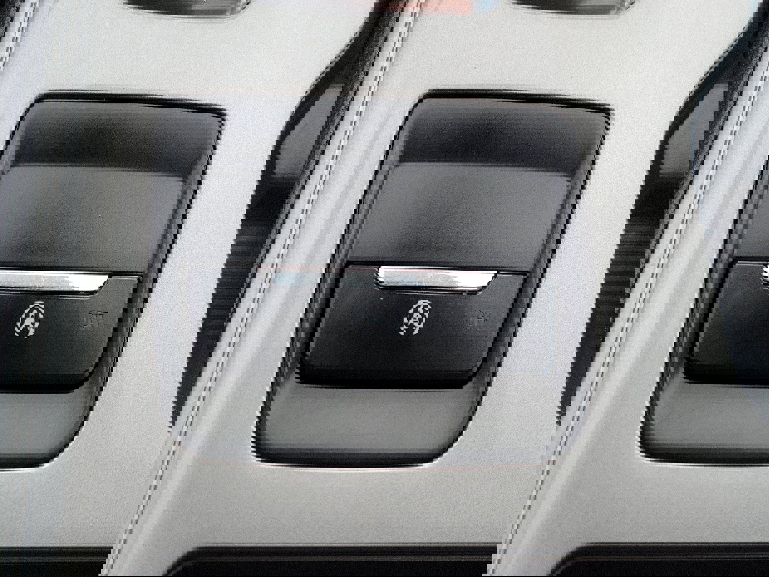 Used 2024 Ford Edge SEL w/ Convenience Package image 30