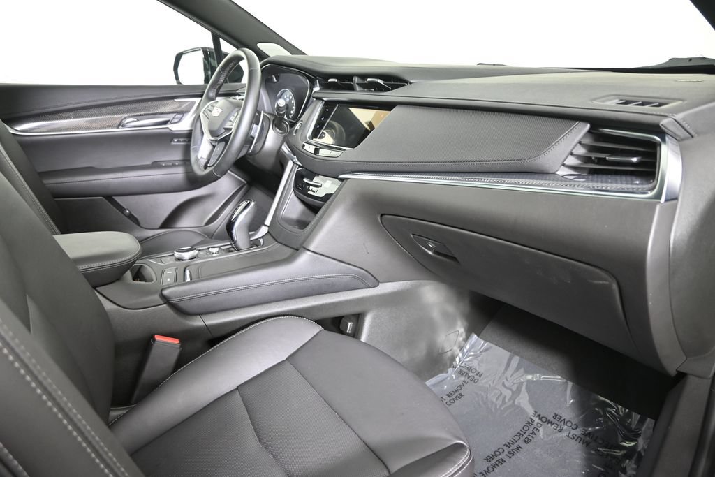 Certified 2025 Cadillac XT5 Sportv w/ Technology Package AWD/4WD image 15