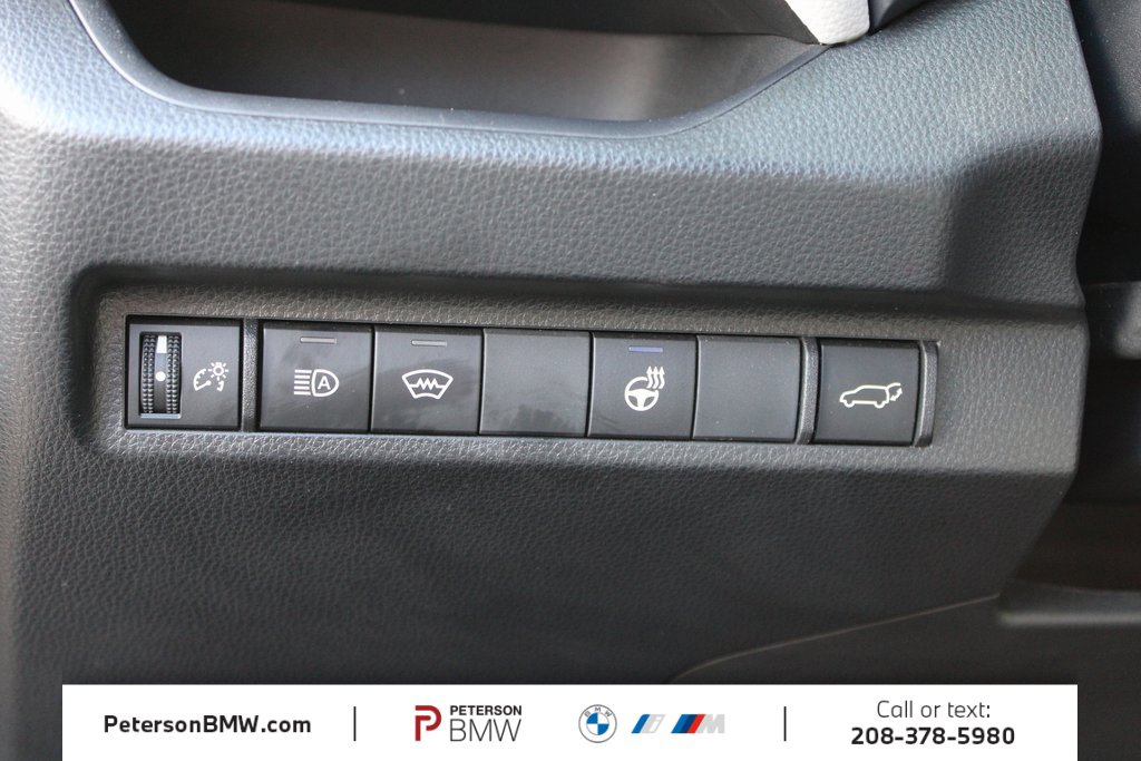 Used 2023 Toyota RAV4 XLE Premium image 17
