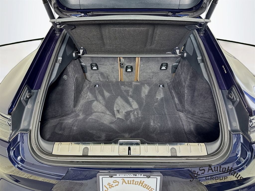 Used 2022 Porsche Panamera 4 Platinum Edition image 33