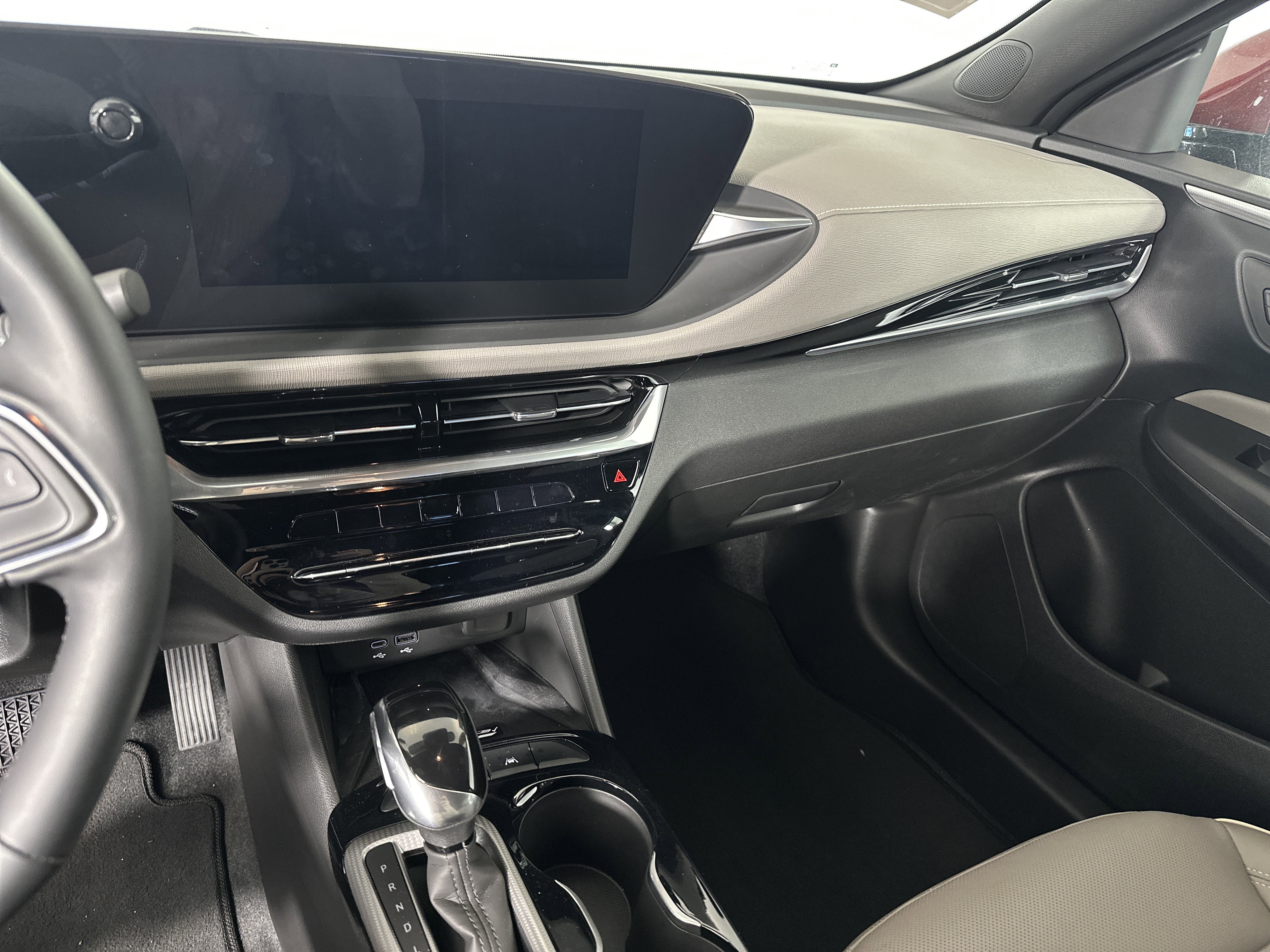 Certified 2024 Buick Envista Avenir image 4