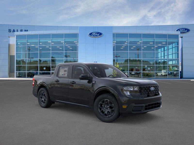 New 2025 Ford Maverick XLT w/ XLT Luxury Package