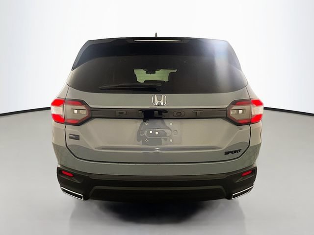 Used 2025 Honda Pilot Sport image 7
