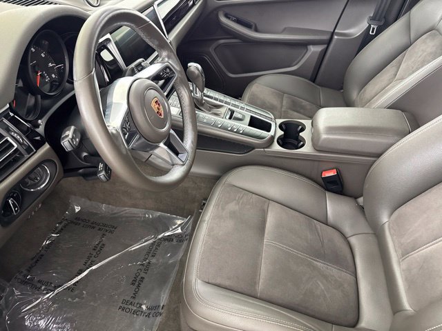 Used 2020 Porsche Macan AWD/4WD image 25