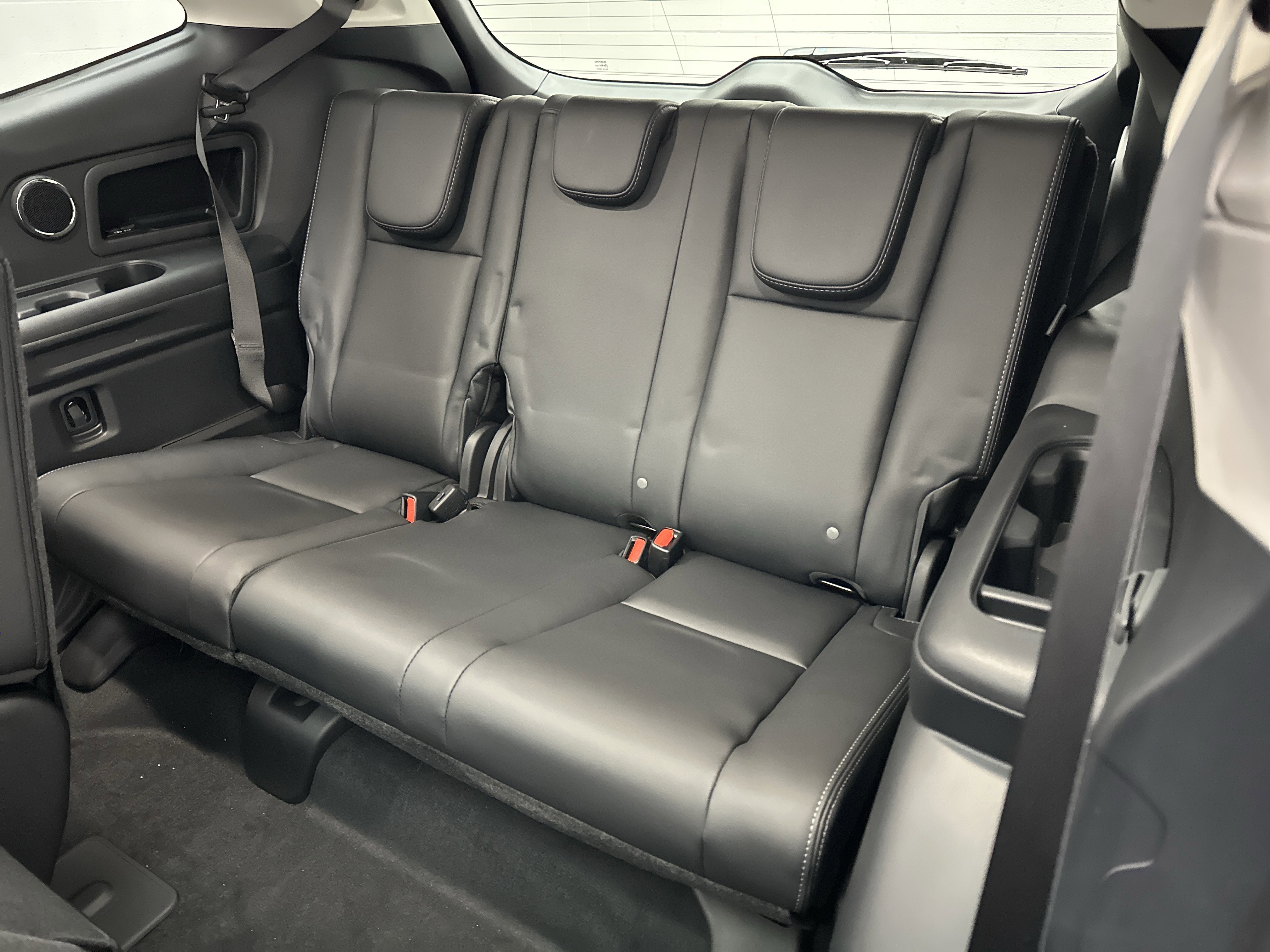 New 2025 Subaru Ascent Limited w/ Popular Package #2 image 25