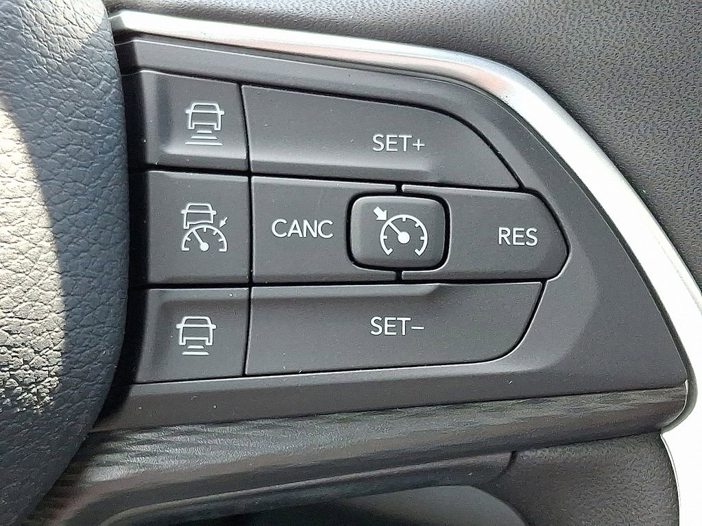 New 2025 Jeep Grand Cherokee Laredo X w/ Luxury Tech Group I image 44