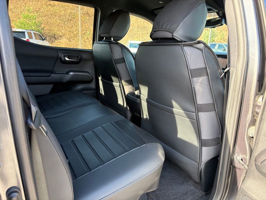 Used 2019 Toyota Tacoma TRD Off-Road image 27