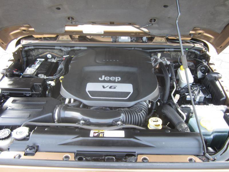 Used 2015 Jeep Wrangler Unlimited Sahara AWD/4WD image 48