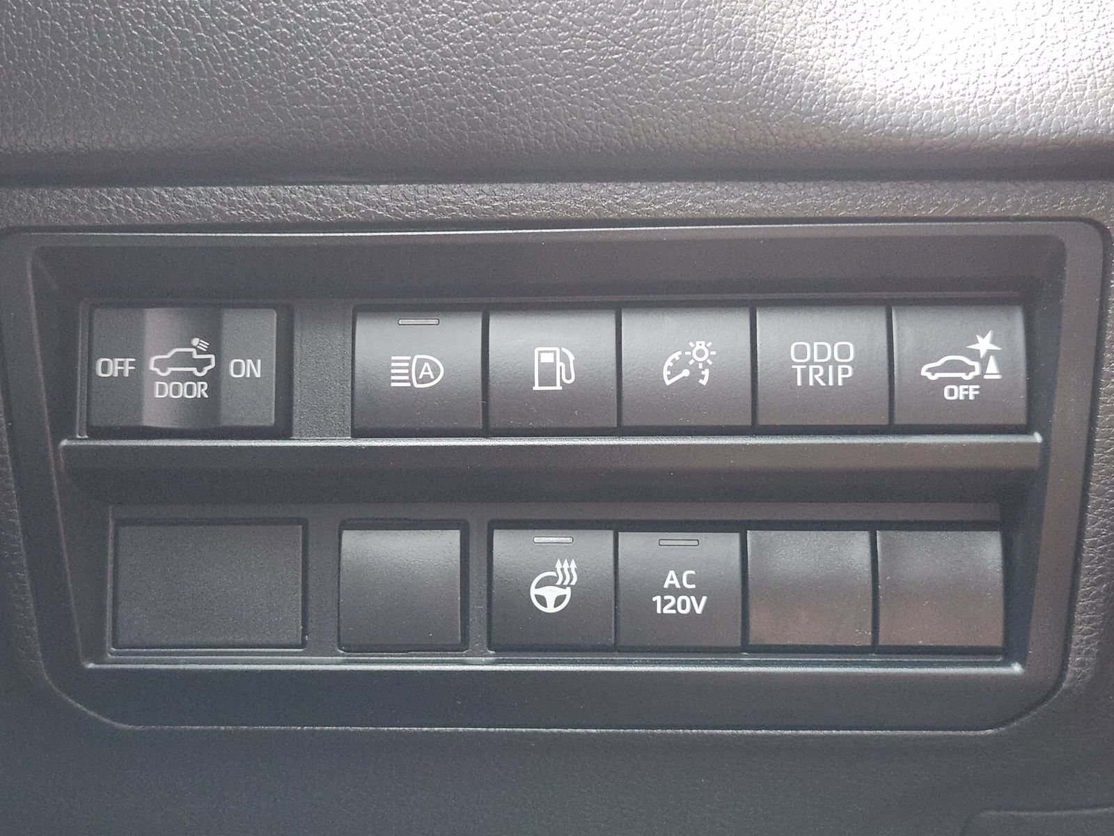 Used 2022 Toyota Tundra Limited AWD/4WD image 25