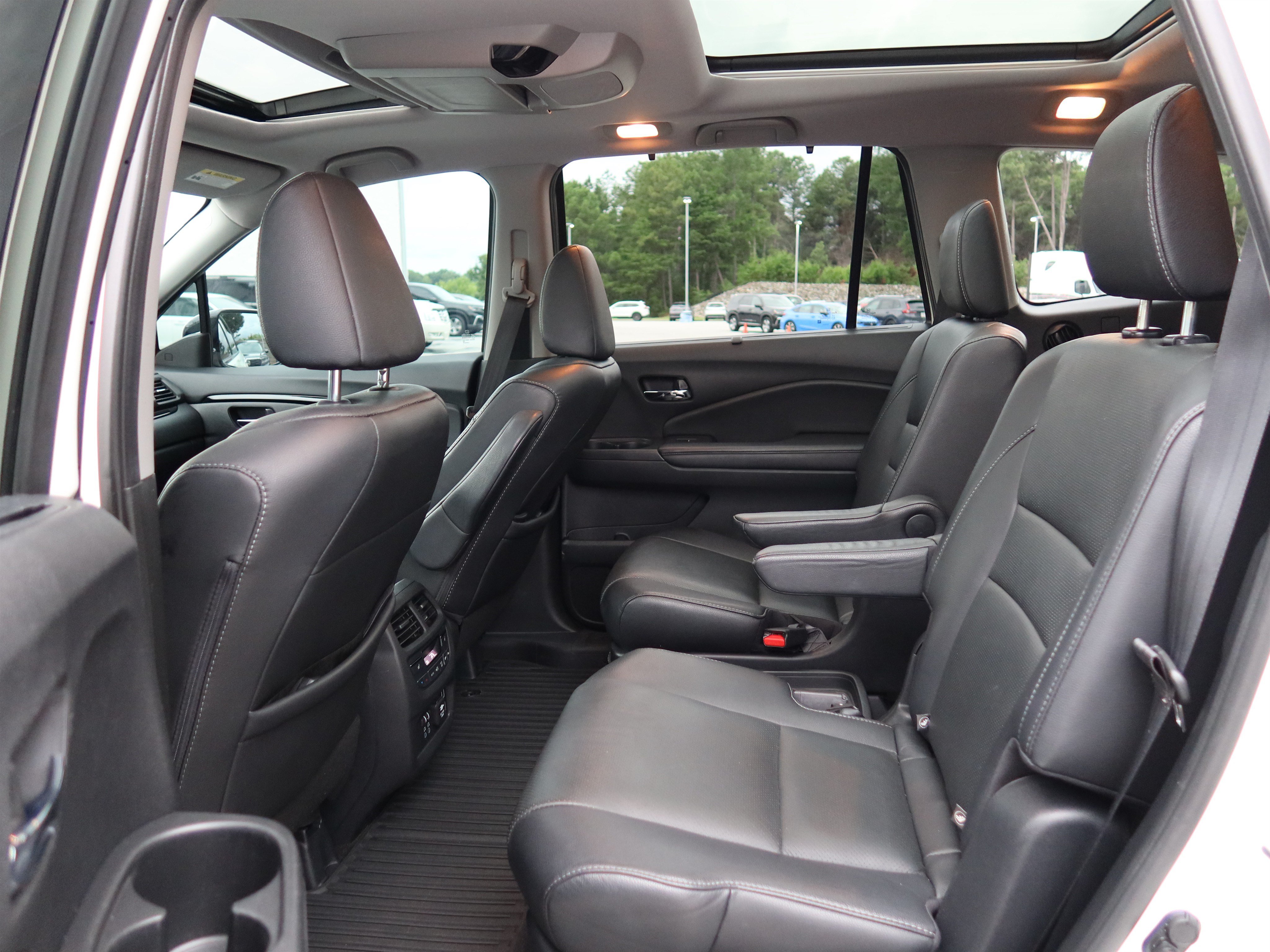 Used 2019 Honda Pilot Elite image 18