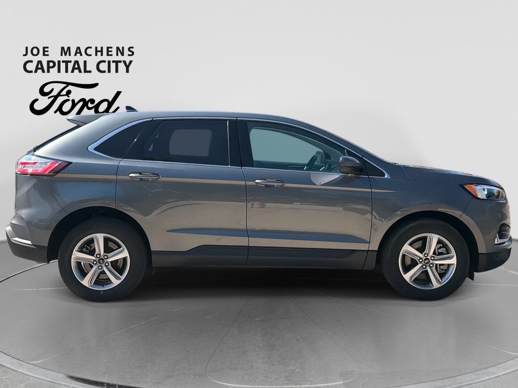 Used 2024 Ford Edge SEL w/ Convenience Package AWD/4WD image 3