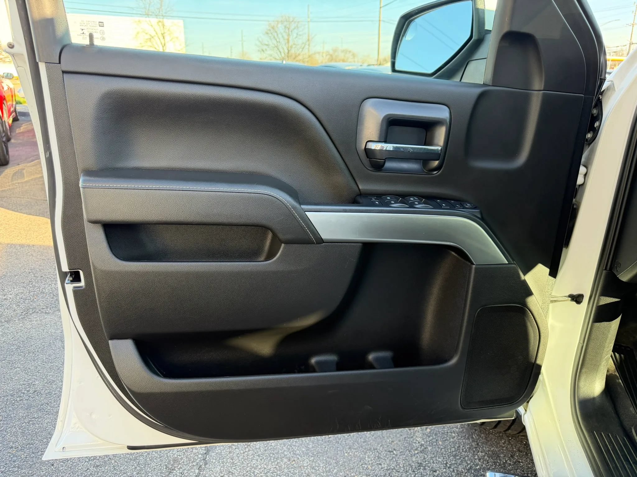 Used 2019 Chevrolet Silverado 1500 LT w/ All Star Edition AWD/4WD image 18