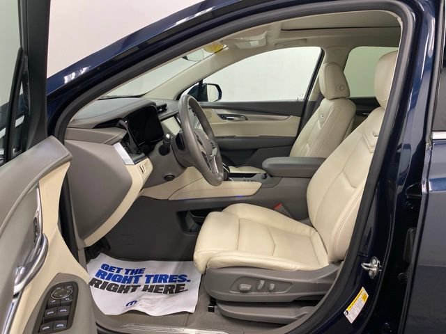 Used 2017 Cadillac XT5 Luxury w/ Driver Awareness Package AWD/4WD image 8
