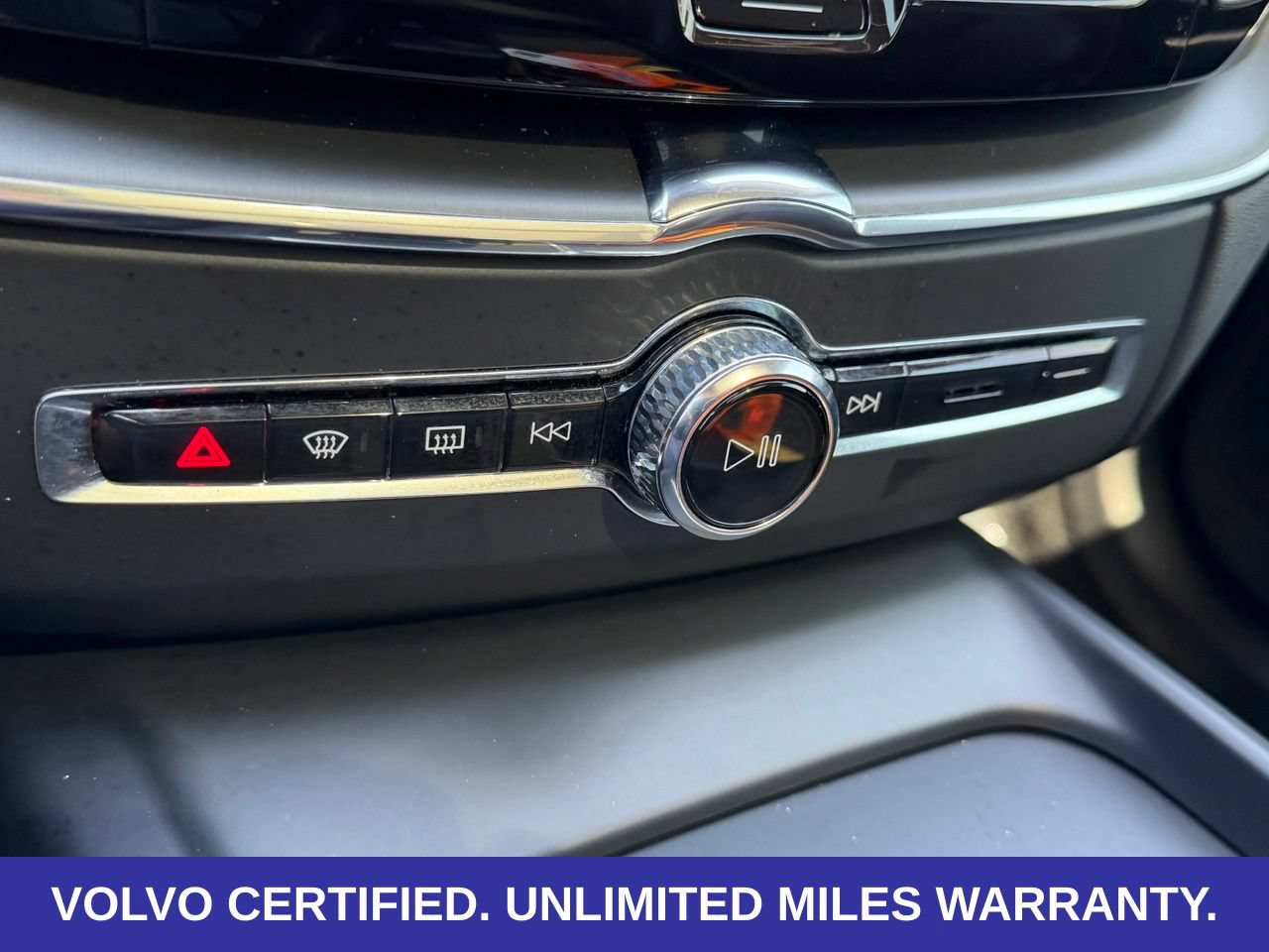 Certified 2024 Volvo XC60 B5 Core AWD/4WD image 22